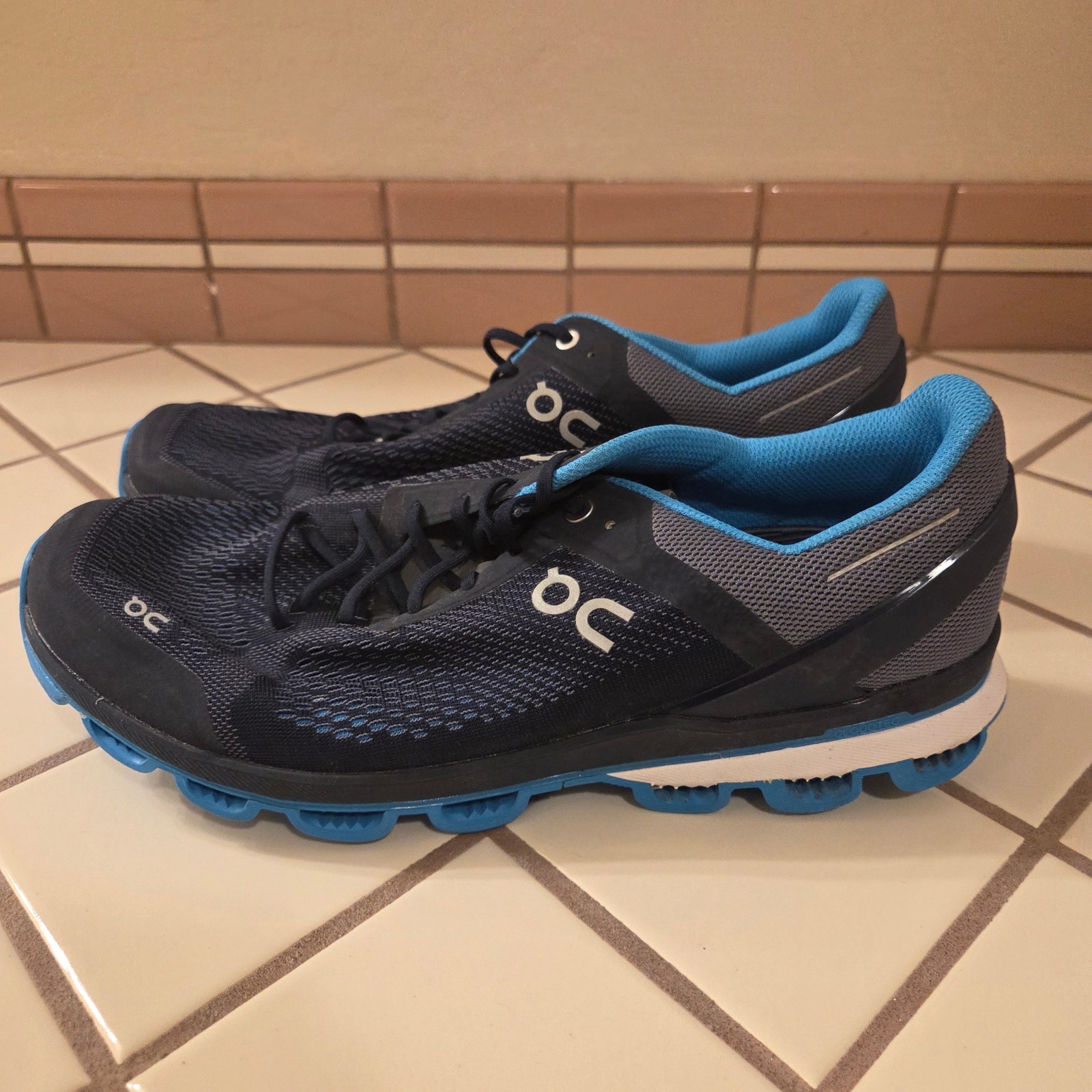 On Running Cloudsurfer Mens 10.5 Midnight Blue Sky Blue Athletic Sneakers Shoes